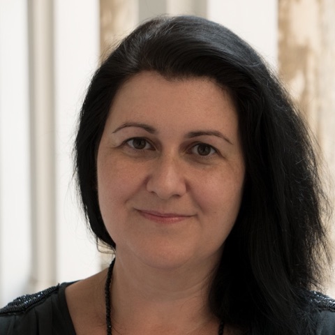 G&aacute;sp&aacute;r Anna